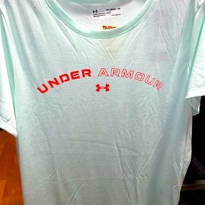 Woman’s Under Armour Workout Shirt. Color Mint Green and Orange writing. Size:1x